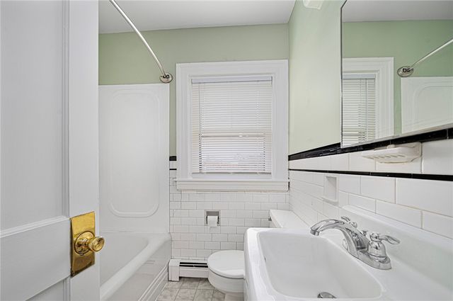 146 GROVE Street 2L, Providence, RI 02909