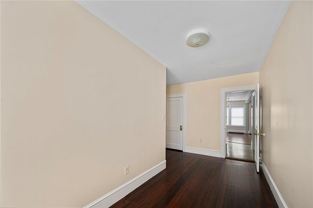 146 GROVE Street 2L, Providence, RI 02909