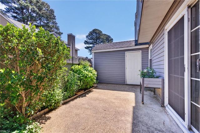 2302 Flanders CT, Virginia Beach, VA 23454