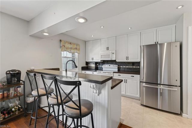 2302 Flanders CT, Virginia Beach, VA 23454