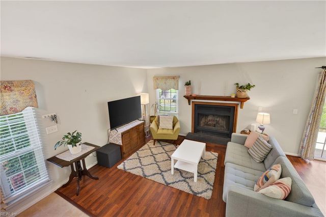 2302 Flanders CT, Virginia Beach, VA 23454