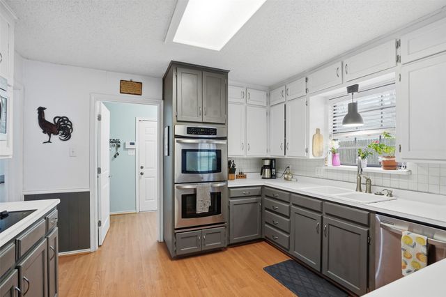 5105 Wind Rock Court, Arlington, TX 76017