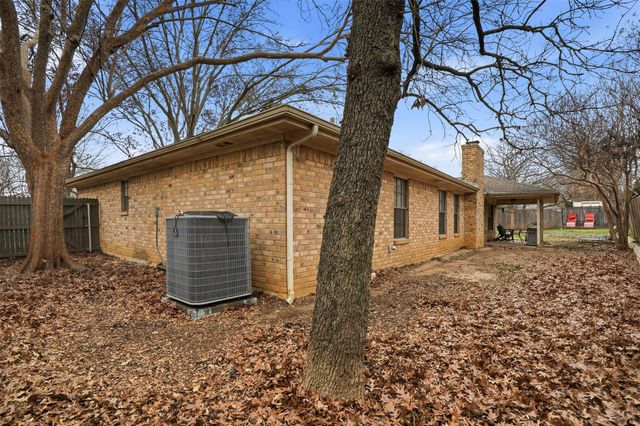 5105 Wind Rock Court, Arlington, TX 76017