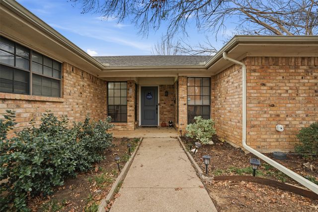 5105 Wind Rock Court, Arlington, TX 76017