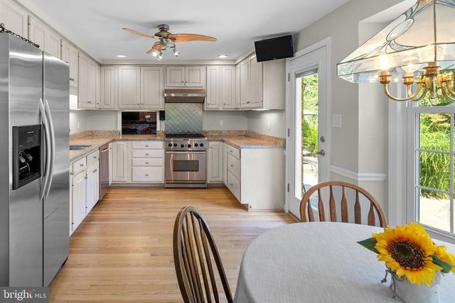 9000 WILLOW VALLEY DR, Potomac, MD 20854