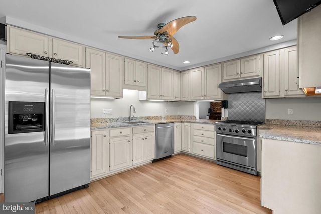 9000 WILLOW VALLEY DR, Potomac, MD 20854