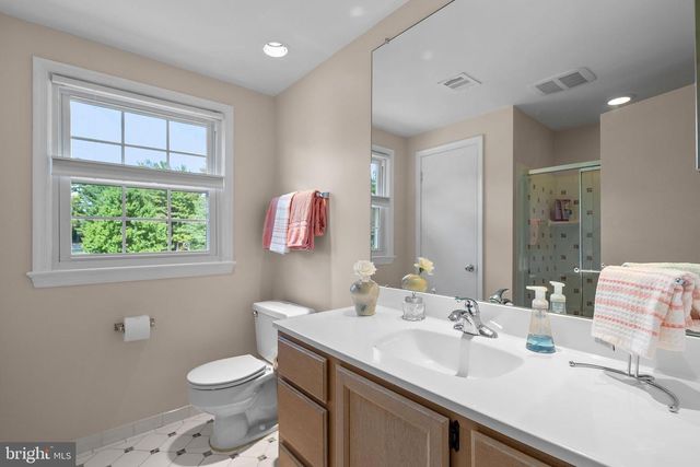 9000 WILLOW VALLEY DR, Potomac, MD 20854
