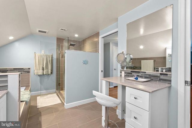 9000 WILLOW VALLEY DR, Potomac, MD 20854