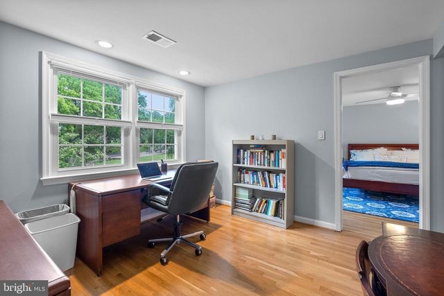 9000 WILLOW VALLEY DR, Potomac, MD 20854