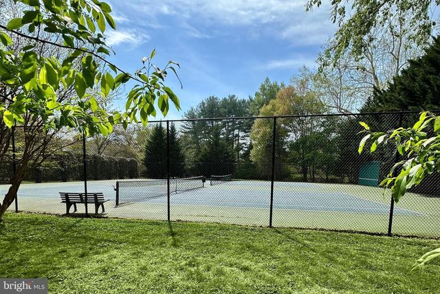 9000 WILLOW VALLEY DR, Potomac, MD 20854
