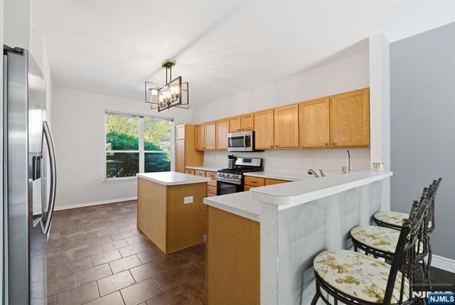 15 Aspen Court, Hardyston, NJ 07419