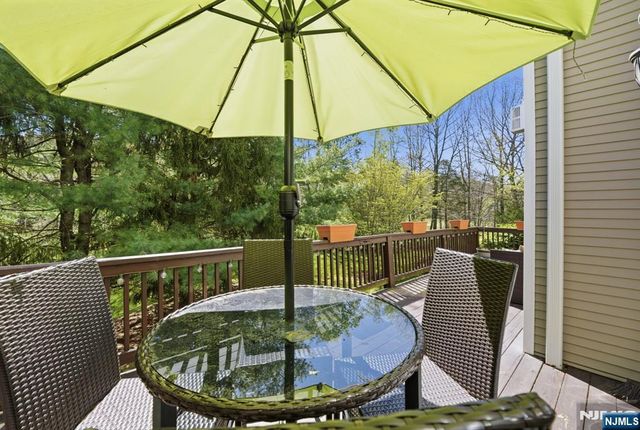 15 Aspen Court, Hardyston, NJ 07419