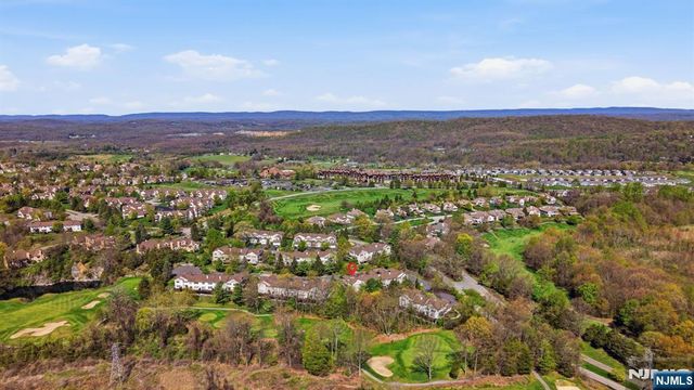 15 Aspen Court, Hardyston, NJ 07419