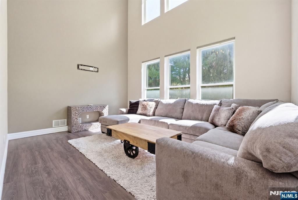 15 Aspen Court, Hardyston, NJ 07419