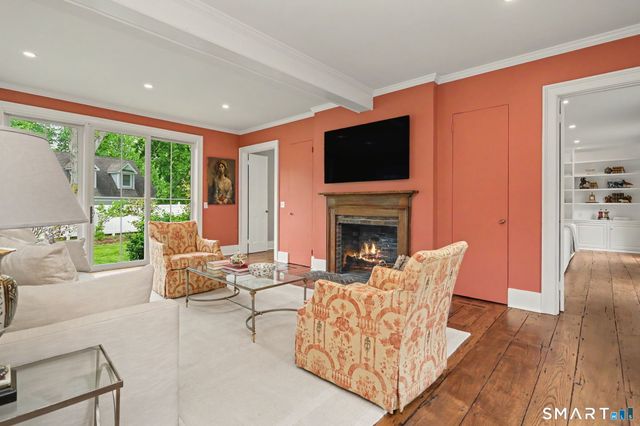 530 Roxbury Road, Stamford, CT 06902