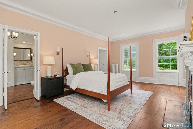 530 Roxbury Road, Stamford, CT 06902