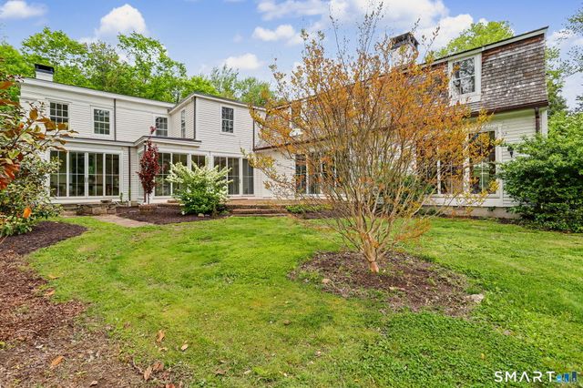 530 Roxbury Road, Stamford, CT 06902