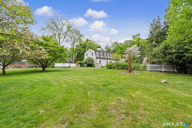 530 Roxbury Road, Stamford, CT 06902