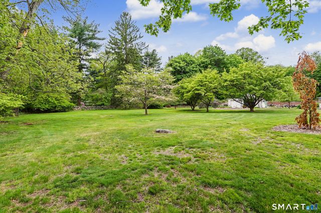 530 Roxbury Road, Stamford, CT 06902
