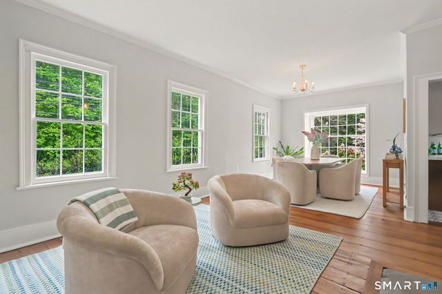 530 Roxbury Road, Stamford, CT 06902