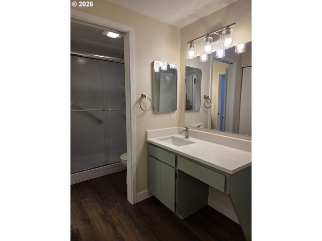 3845 WILSHIRE Ln, Eugene, OR 97405
