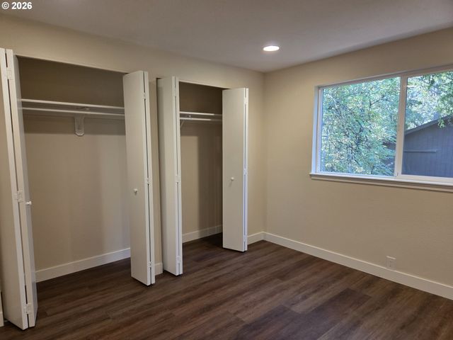3845 WILSHIRE Ln, Eugene, OR 97405