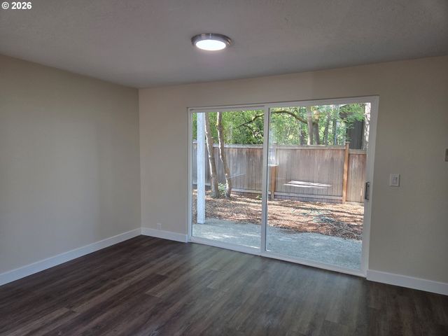 3845 WILSHIRE Ln, Eugene, OR 97405
