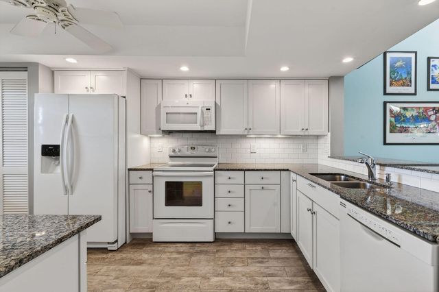 1036 Us Highway One 419, North Palm Beach, FL 33408