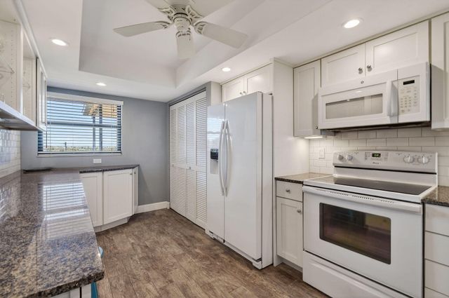 1036 Us Highway One 419, North Palm Beach, FL 33408