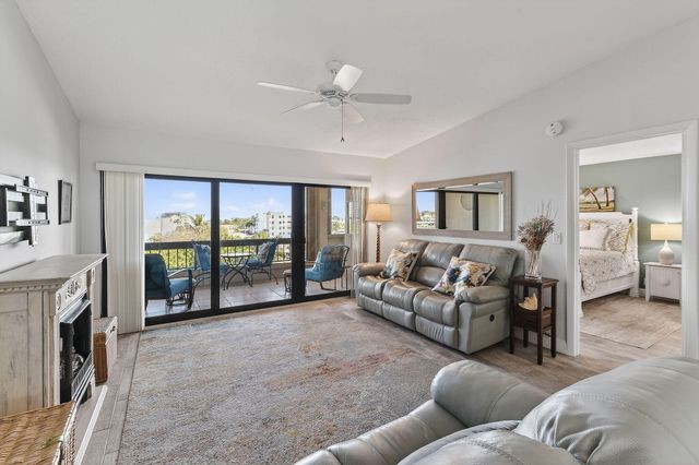 1036 Us Highway One 419, North Palm Beach, FL 33408