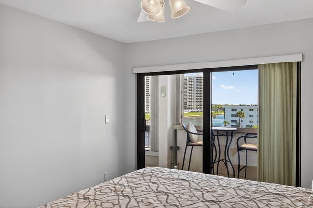 1036 Us Highway One 419, North Palm Beach, FL 33408