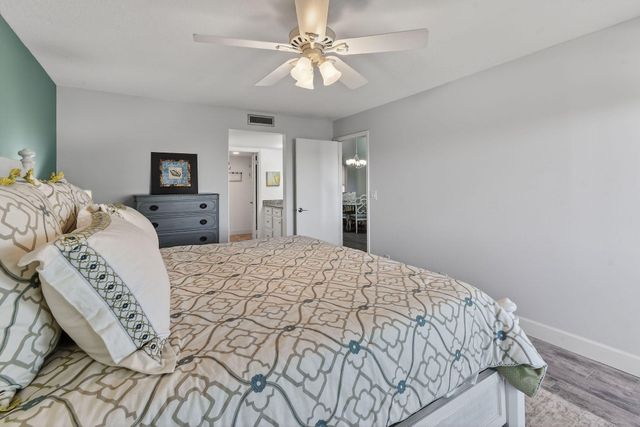 1036 Us Highway One 419, North Palm Beach, FL 33408