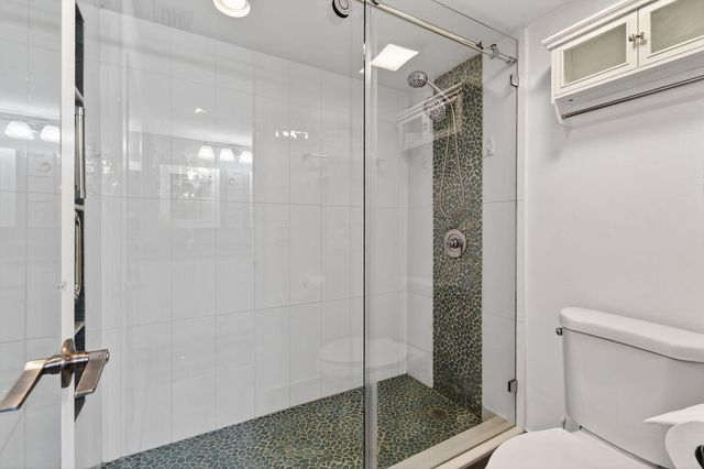 1036 Us Highway One 419, North Palm Beach, FL 33408