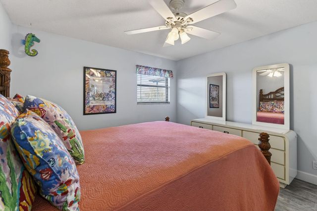 1036 Us Highway One 419, North Palm Beach, FL 33408