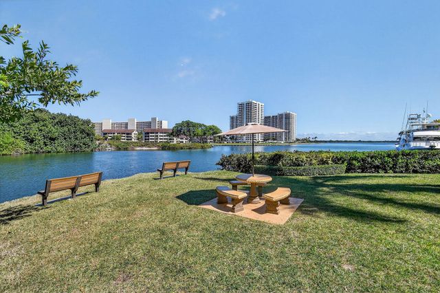 1036 Us Highway One 419, North Palm Beach, FL 33408