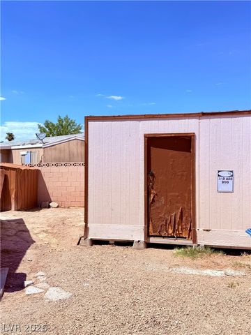 4182 Queen Isabel Court, Las Vegas, NV 89115