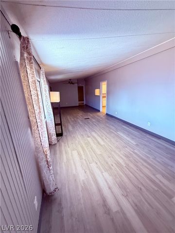 4182 Queen Isabel Court, Las Vegas, NV 89115