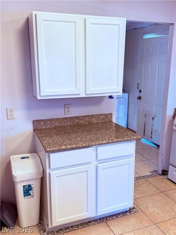 4182 Queen Isabel Court, Las Vegas, NV 89115