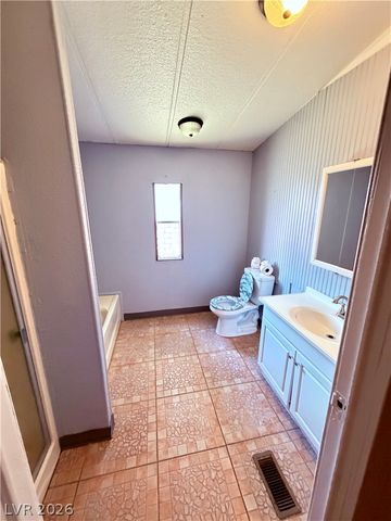 4182 Queen Isabel Court, Las Vegas, NV 89115