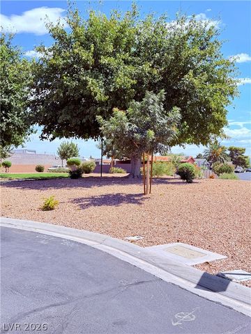 4182 Queen Isabel Court, Las Vegas, NV 89115