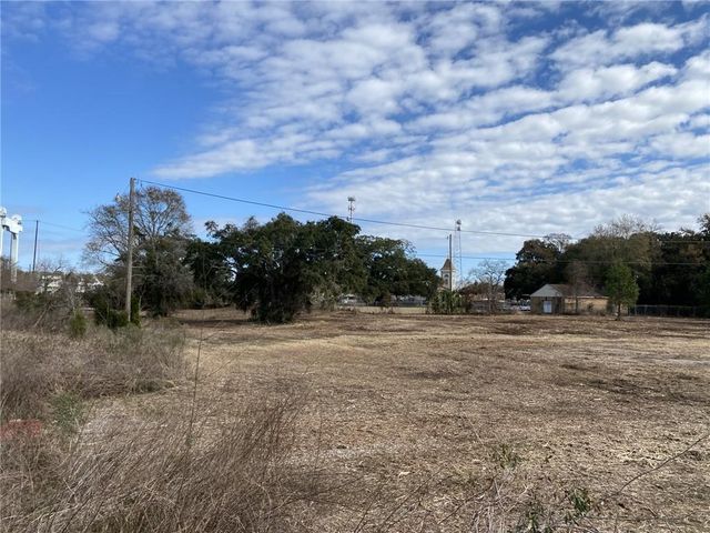 8840 Shell Belt Road, Bayou La Batre, AL 36509