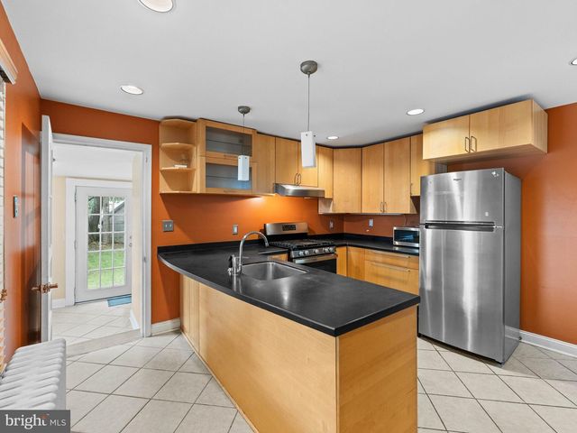 316 LOCUST AVE, Ardmore, PA 19003