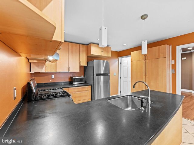 316 LOCUST AVE, Ardmore, PA 19003