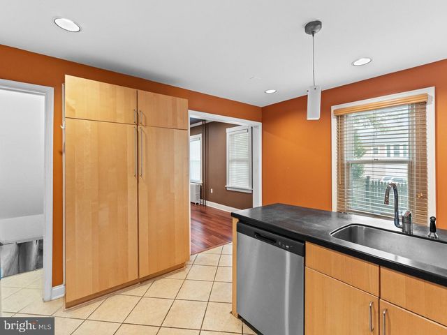 316 LOCUST AVE, Ardmore, PA 19003