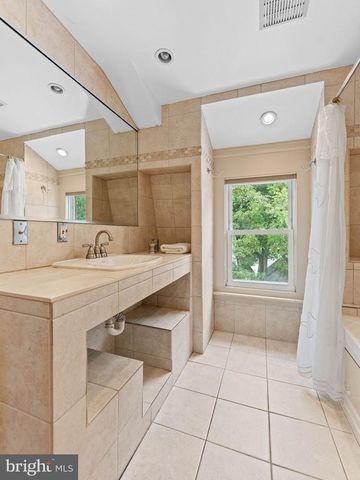 316 LOCUST AVE, Ardmore, PA 19003
