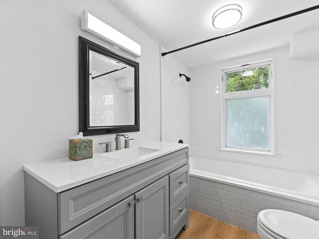 316 LOCUST AVE, Ardmore, PA 19003