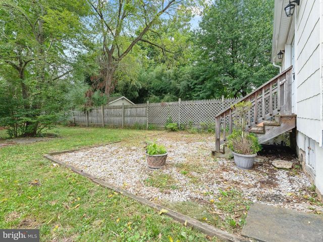 316 LOCUST AVE, Ardmore, PA 19003