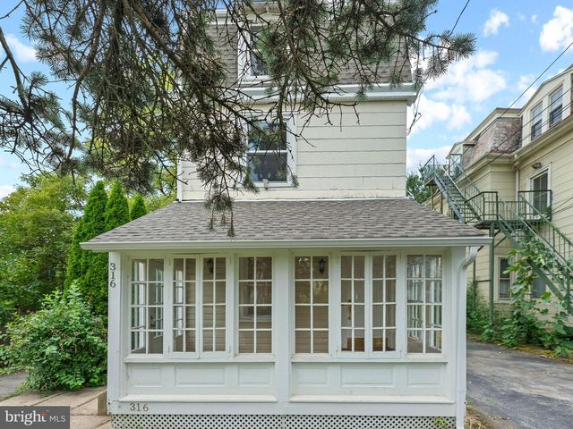 316 LOCUST AVE, Ardmore, PA 19003