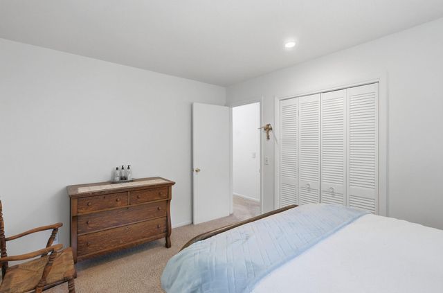 6406 Dodds Drive, Bettendorf, IA 52722