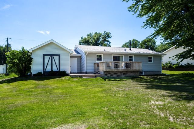 6406 Dodds Drive, Bettendorf, IA 52722